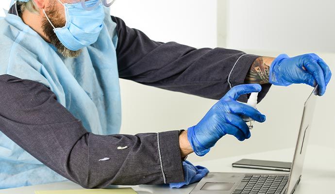 Disinfecting electronic accessory