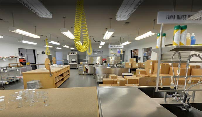 Emergency content pack-out and cleaning service center
