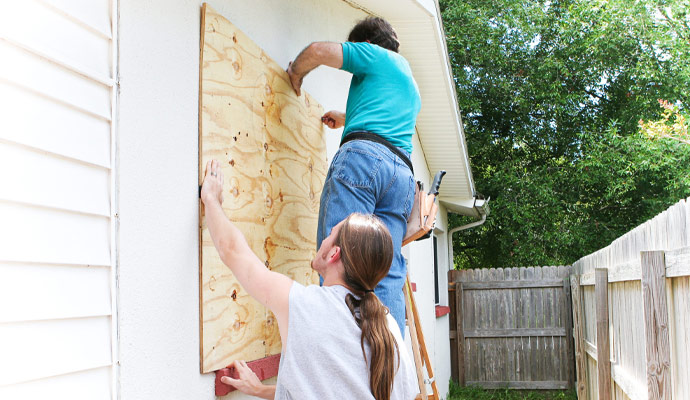 Emergency Board Up & Tarping Service