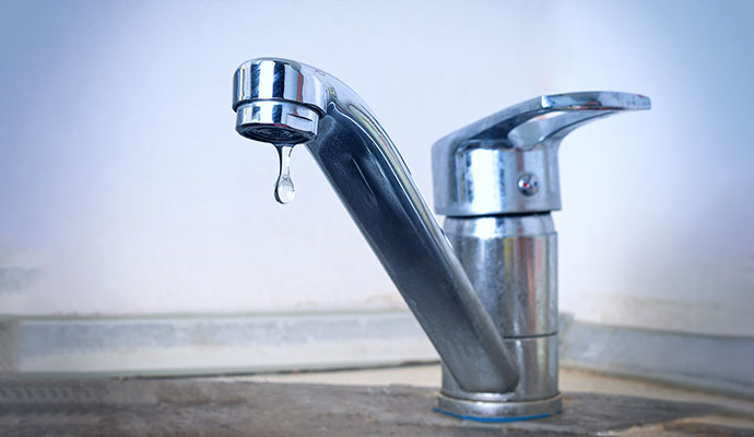 Dripping faucet water drop leak